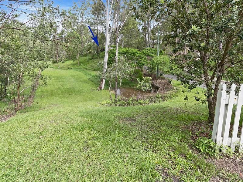 8 Prasada Court, Eatons Hill QLD 4037
