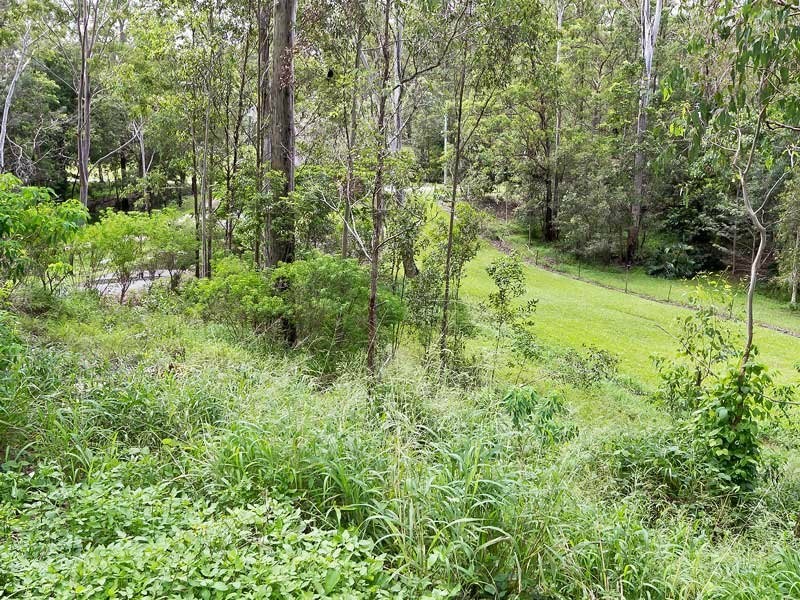 8 Prasada Court, Eatons Hill QLD 4037