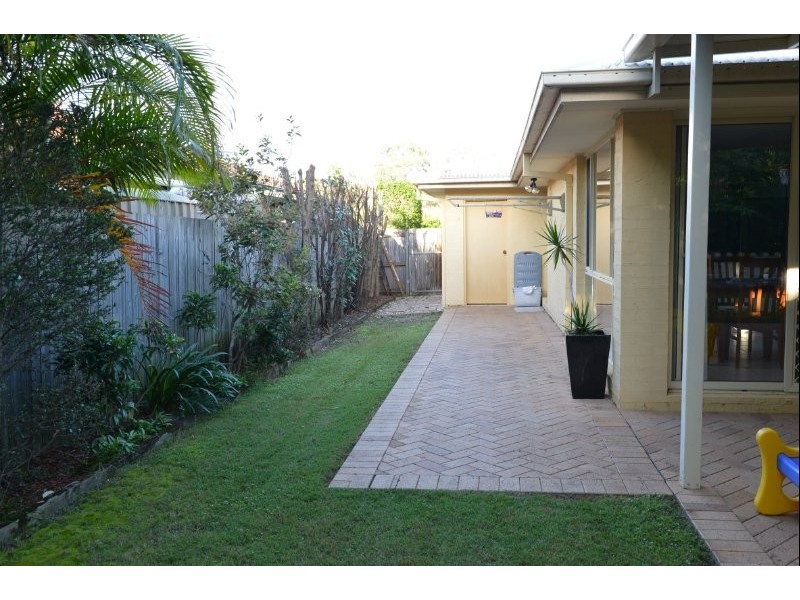 24 Jullyan Street, Albany Creek QLD 4035