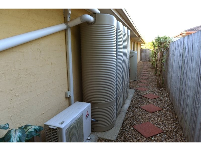 24 Jullyan Street, Albany Creek QLD 4035