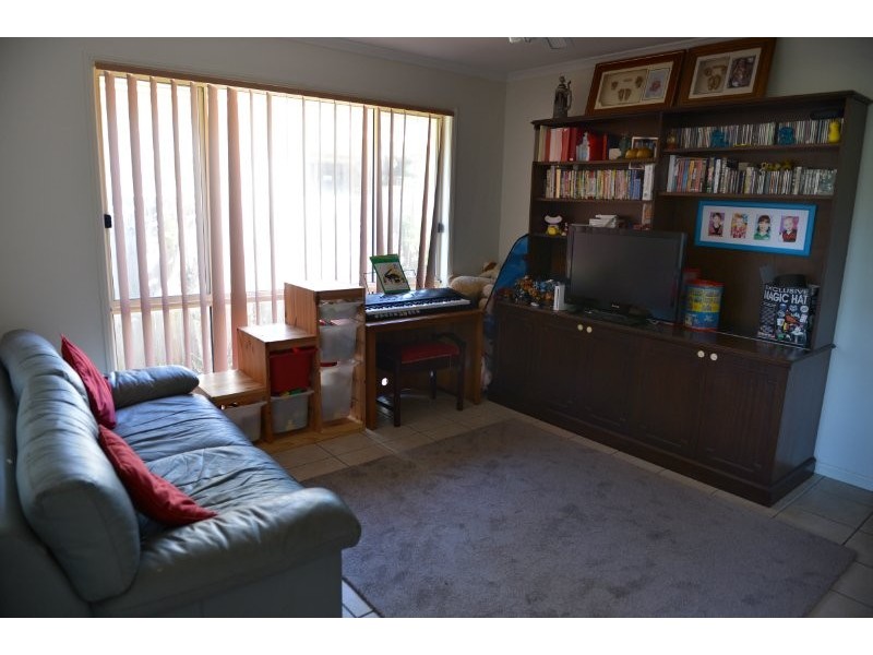 24 Jullyan Street, Albany Creek QLD 4035