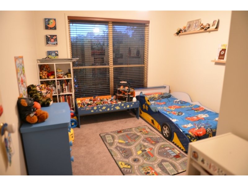 24 Jullyan Street, Albany Creek QLD 4035