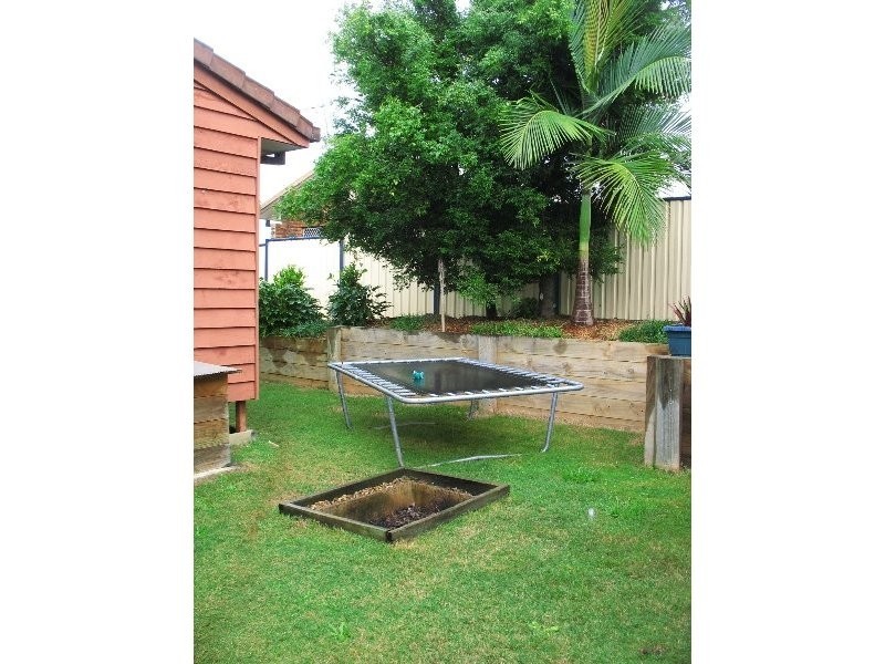 1 Applemint Court, Kallangur QLD 4503