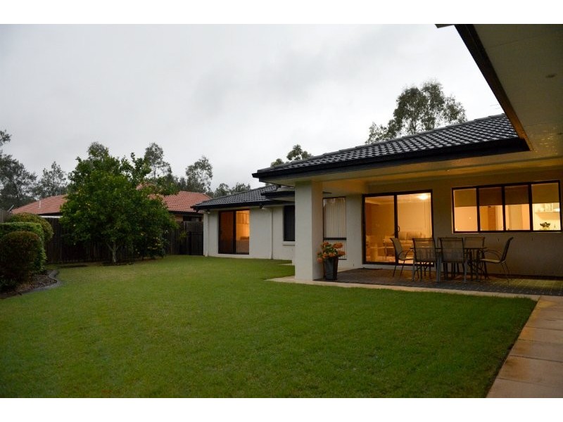 2 Cabarita Crescent, Eatons Hill QLD 4037