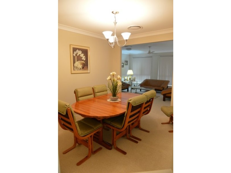 2 Cabarita Crescent, Eatons Hill QLD 4037