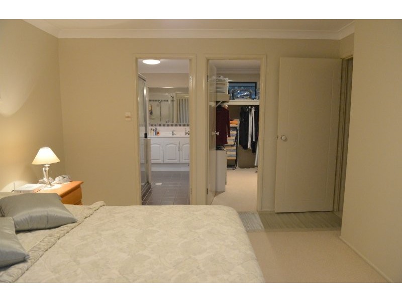 2 Cabarita Crescent, Eatons Hill QLD 4037