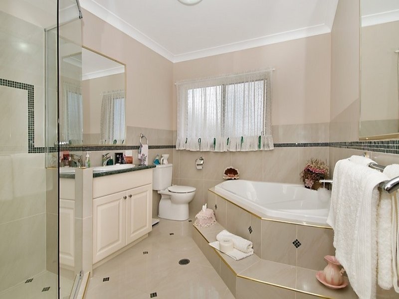 5 Hutchinson Street, Woorim QLD 4507