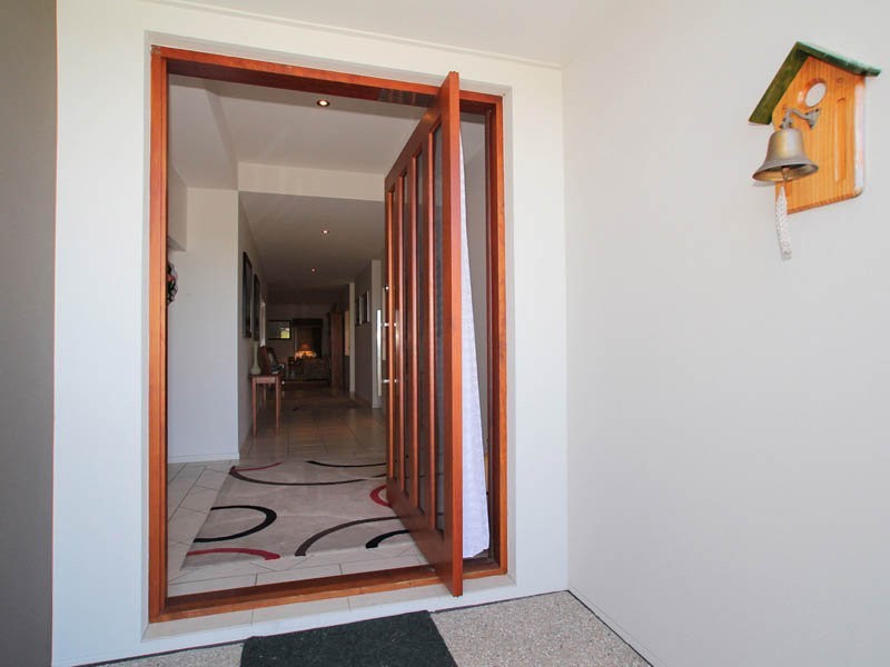 9 Sandheath Place, Sandstone Point QLD 4511