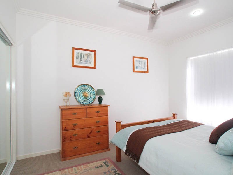 9 Sandheath Place, Sandstone Point QLD 4511