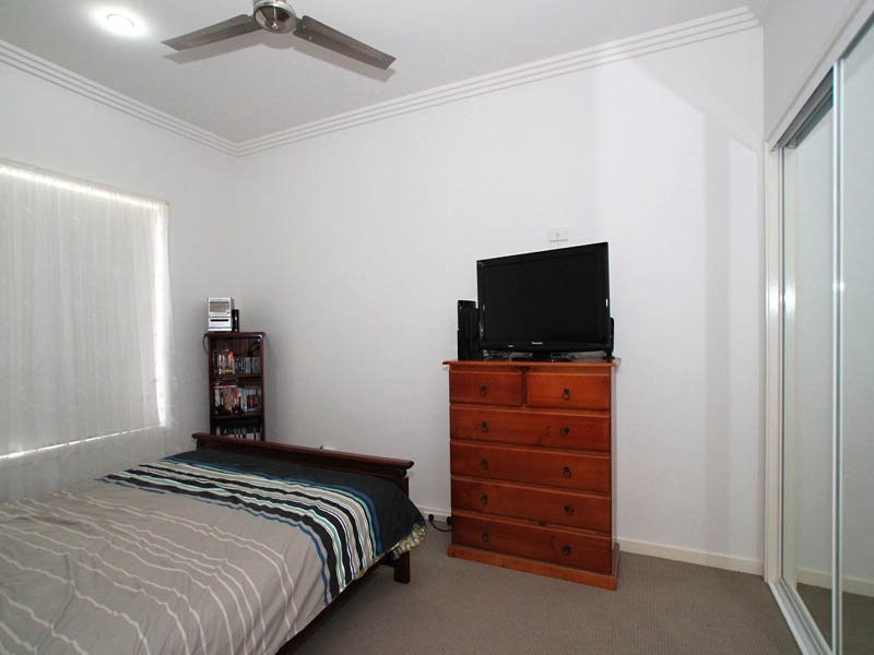 9 Sandheath Place, Sandstone Point QLD 4511
