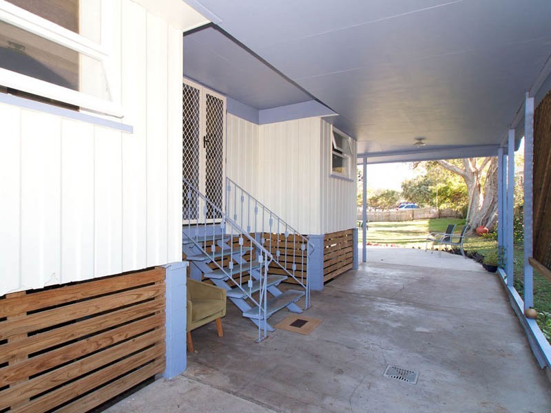 5 Hall Avenue, Bongaree QLD 4507