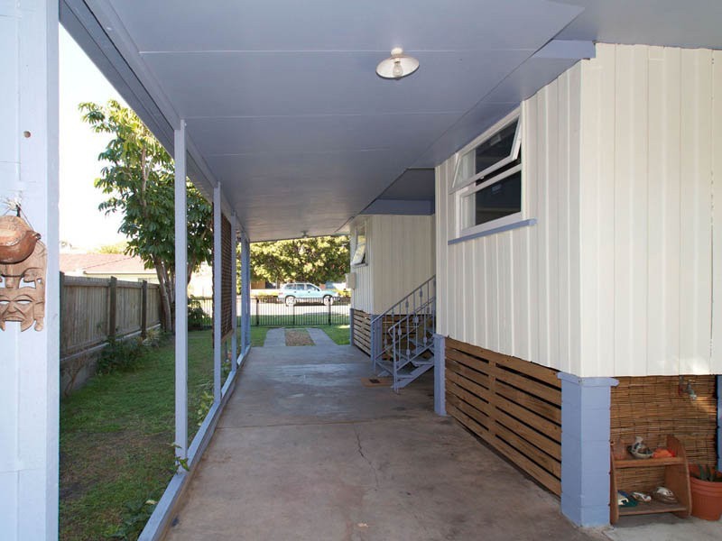5 Hall Avenue, Bongaree QLD 4507