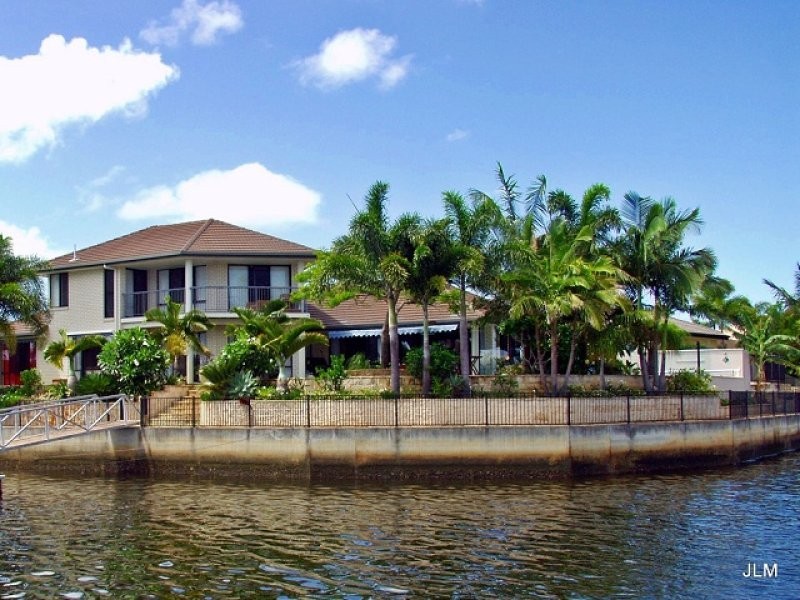 12 Topsail Circuit, Banksia Beach QLD 4507