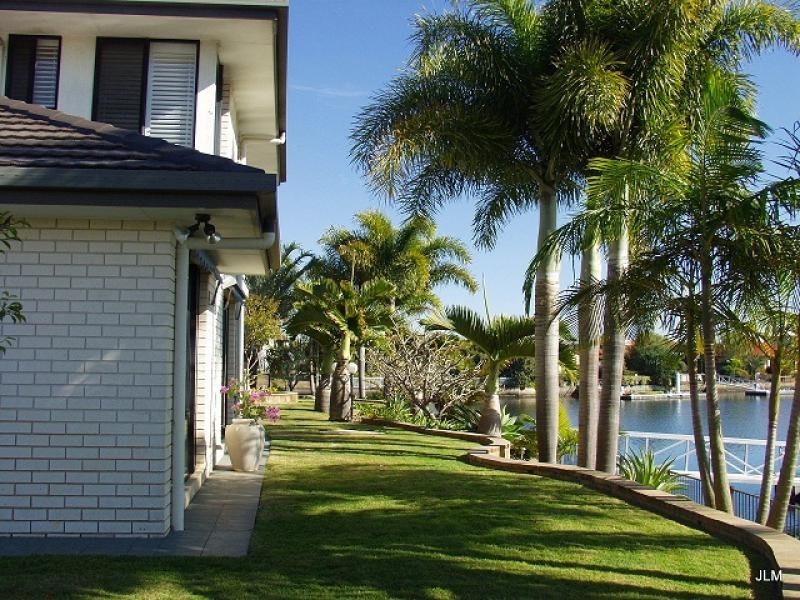 12 Topsail Circuit, Banksia Beach QLD 4507