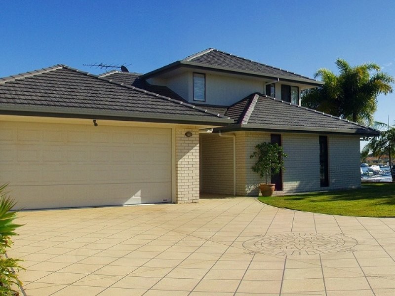 12 Topsail Circuit, Banksia Beach QLD 4507