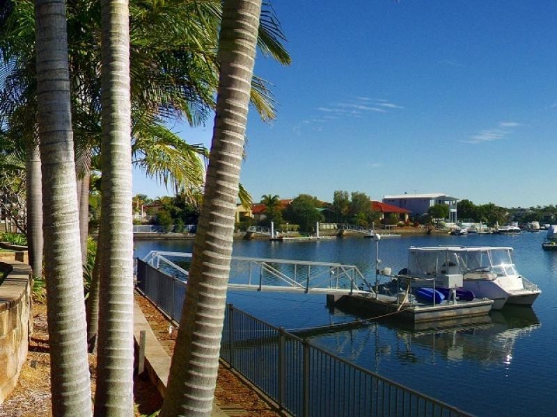 12 Topsail Circuit, Banksia Beach QLD 4507