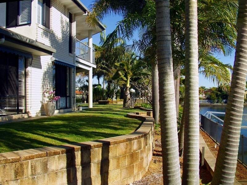 12 Topsail Circuit, Banksia Beach QLD 4507