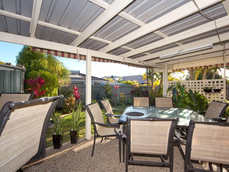 2/5 Headsail Drive, Banksia Beach QLD 4507