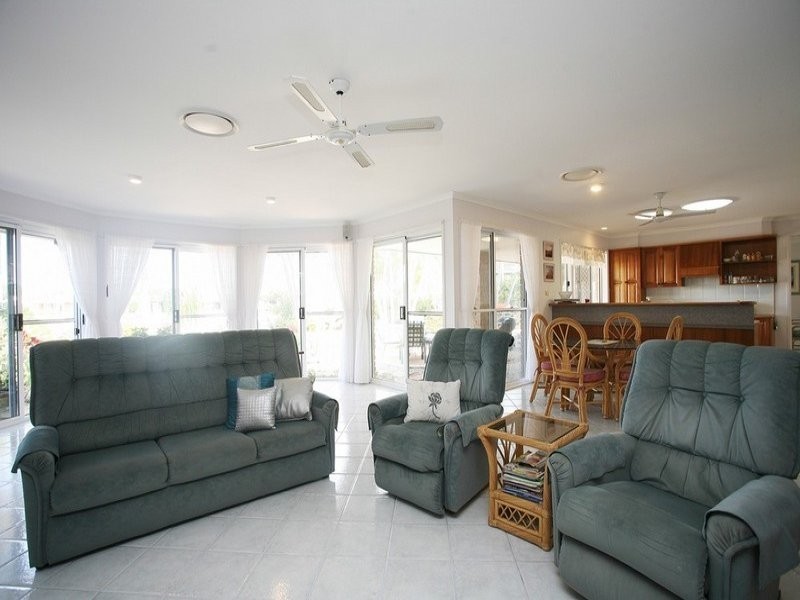 51 Pacific Drive, Banksia Beach QLD 4507