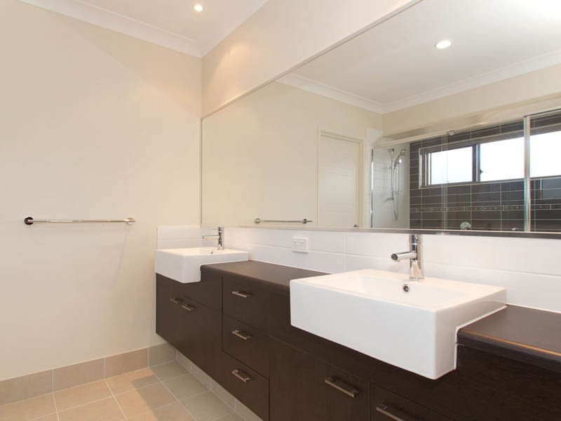 10 Cavanagh Place, Ningi QLD 4511