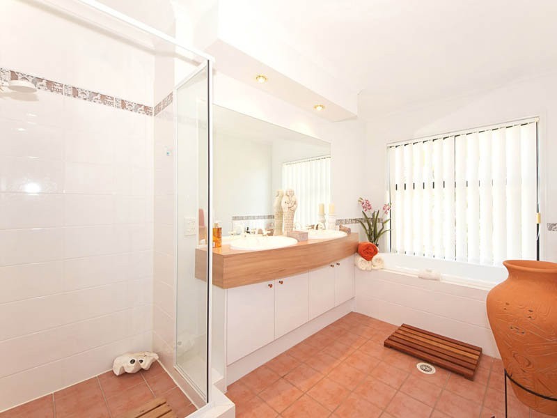 236 Endeavour Drive, Banksia Beach QLD 4507