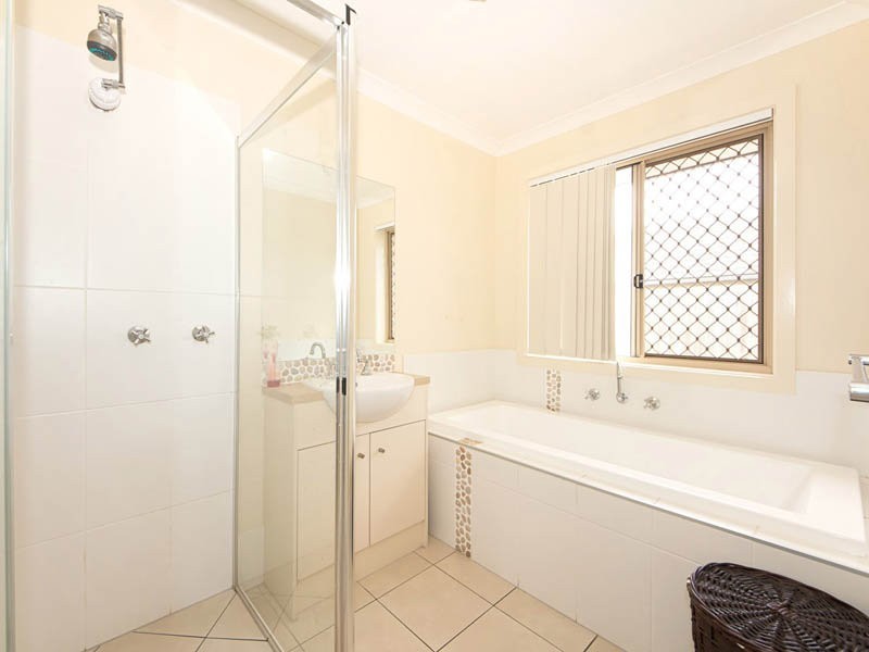 6 Water Gum Crescent, Ningi QLD 4511