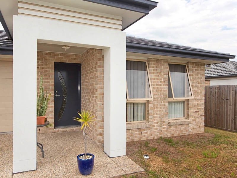 6 Water Gum Crescent, Ningi QLD 4511