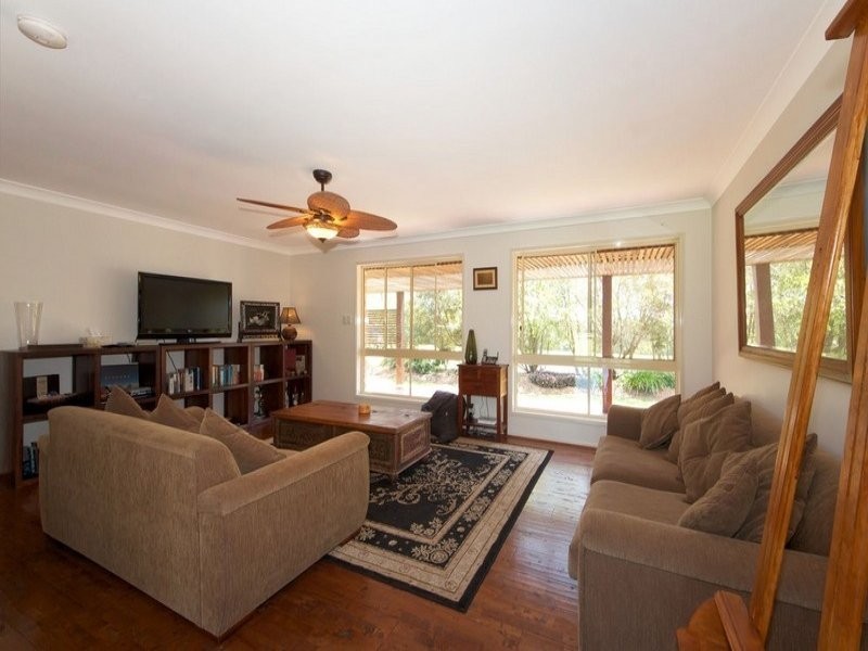 10 Taksan Place, Ningi QLD 4511
