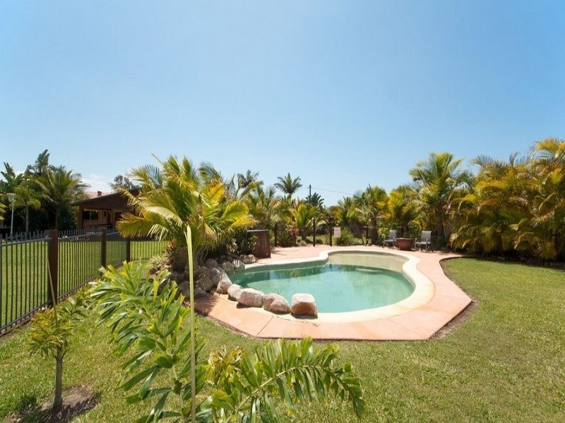 10 Taksan Place, Ningi QLD 4511