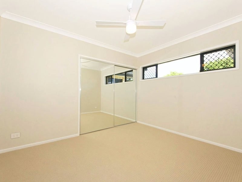 128 Bestmann Road E, Sandstone Point QLD 4511