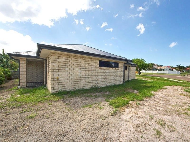 128 Bestmann Road E, Sandstone Point QLD 4511