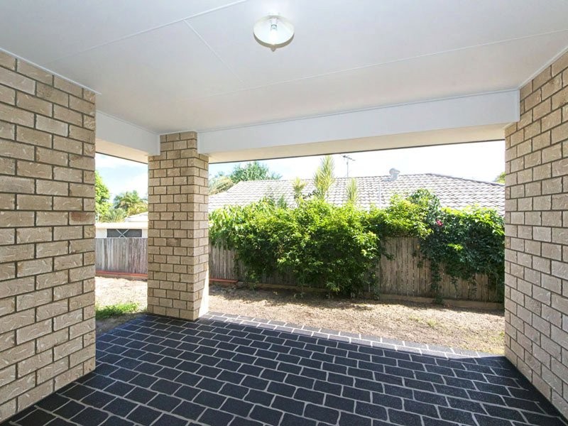 128 Bestmann Road E, Sandstone Point QLD 4511