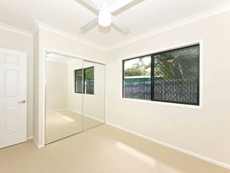 128 Bestmann Road E, Sandstone Point QLD 4511