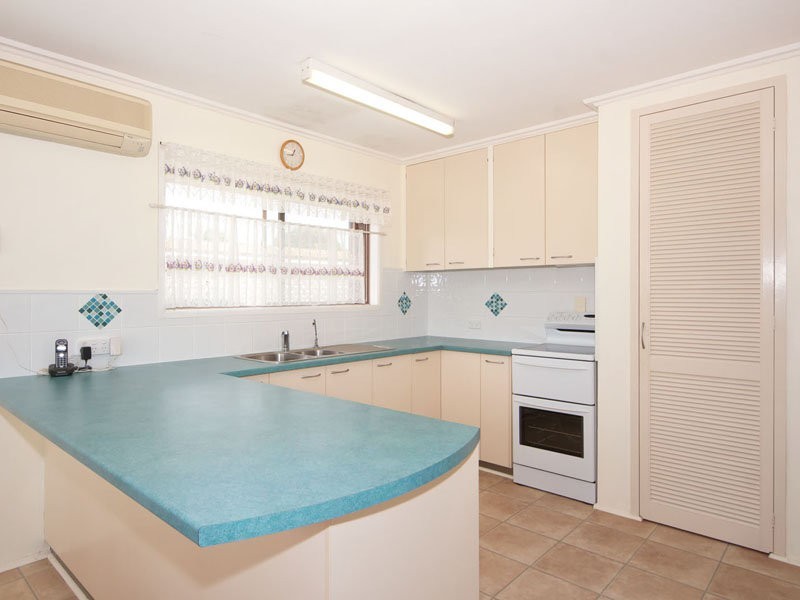 8 Penguin Street, Bongaree QLD 4507