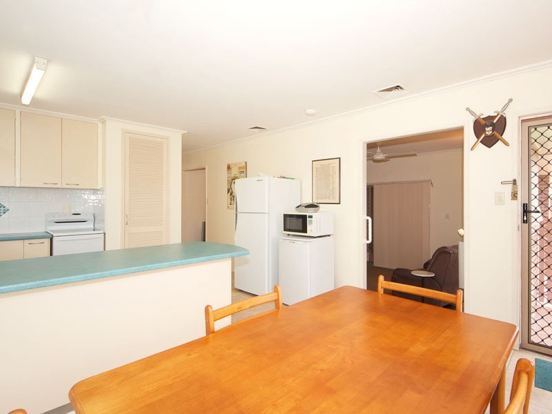 8 Penguin Street, Bongaree QLD 4507