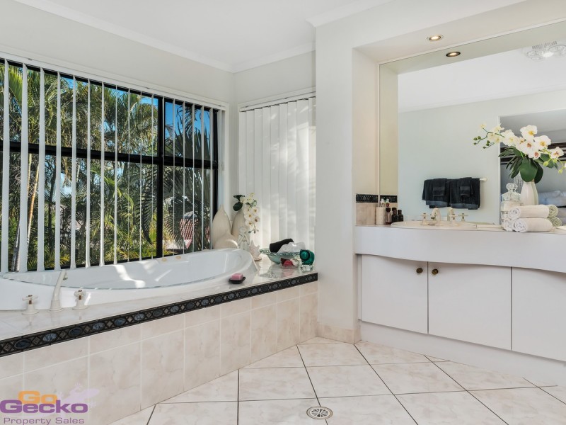 236 Endeavour Drive, Banksia Beach QLD 4507