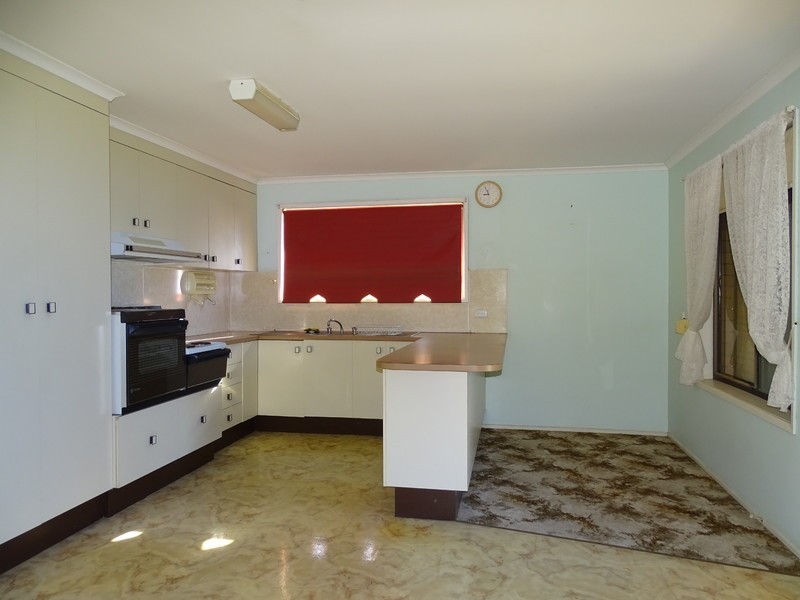 193 Bishop Road, Beachmere QLD 4510