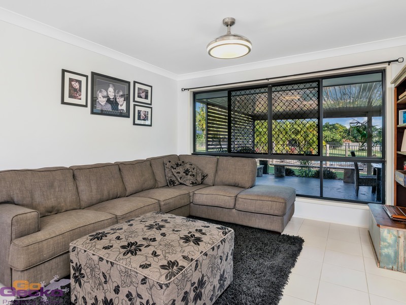 21 Wrenaus Way, Ningi QLD 4511