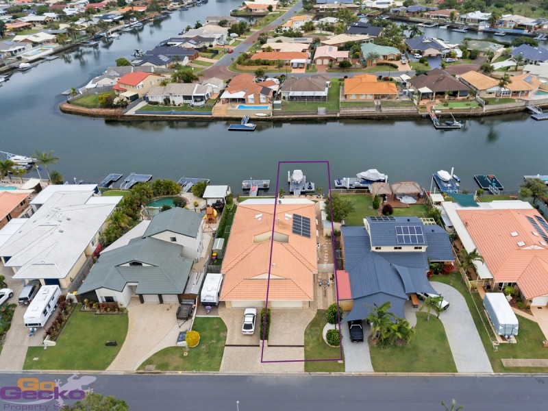 2/75 Phoenix Avenue, Bongaree QLD 4507