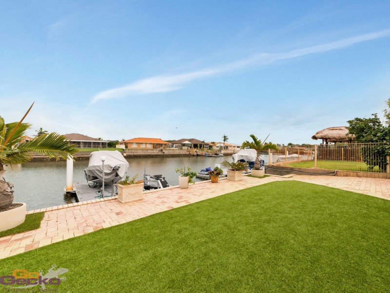 2/75 Phoenix Avenue, Bongaree QLD 4507