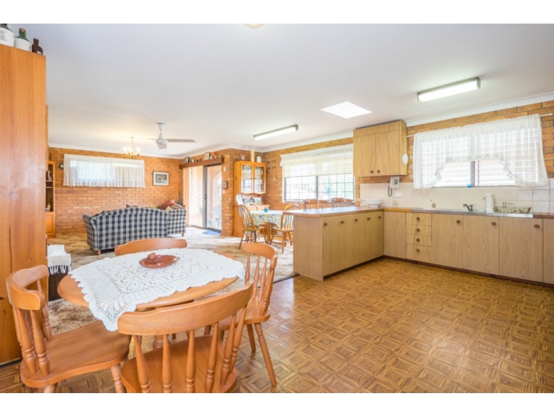 13 Marton Place, Banksia Beach QLD 4507