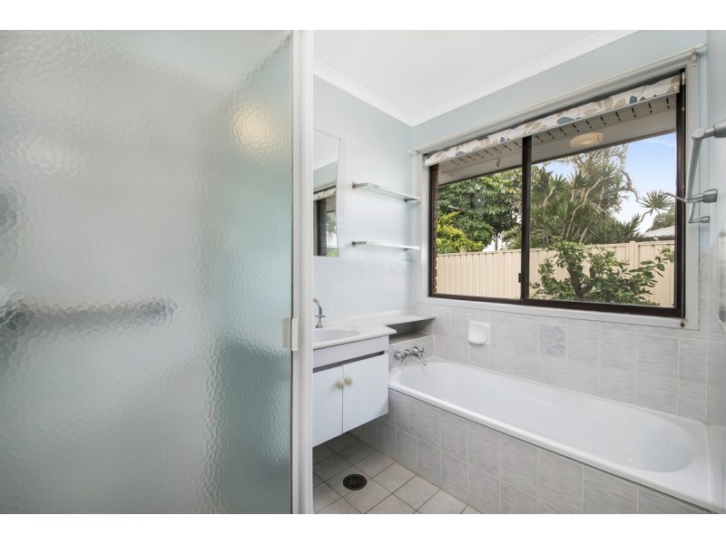 6 Pimpala Crescent, Bongaree QLD 4507