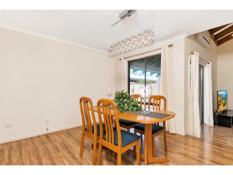 18 Pheasant Avenue, Banksia Beach QLD 4507