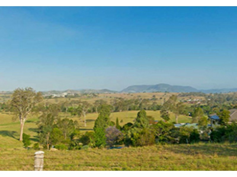 5 Pine Tree Hill, Kilcoy QLD 4515