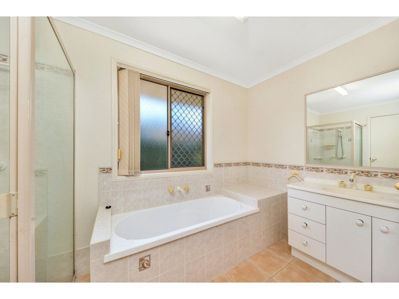 108 Carpenter Way, Sandstone Point QLD 4511