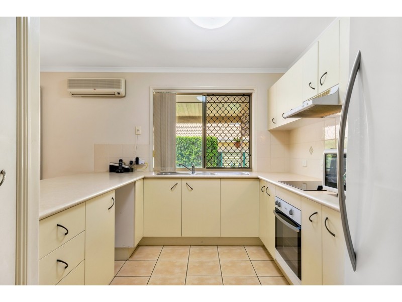 108 Carpenter Way, Sandstone Point QLD 4511