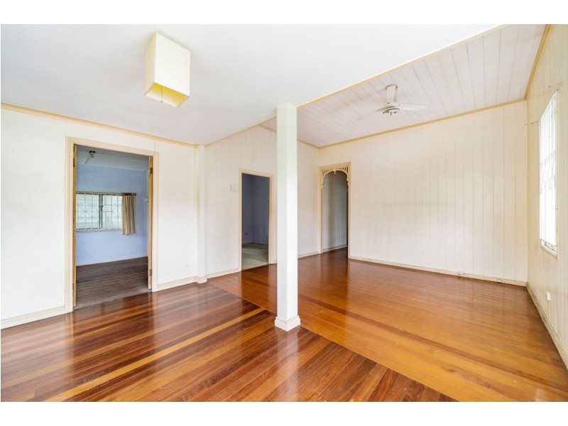 18 Shaw Street, Bardon QLD 4065