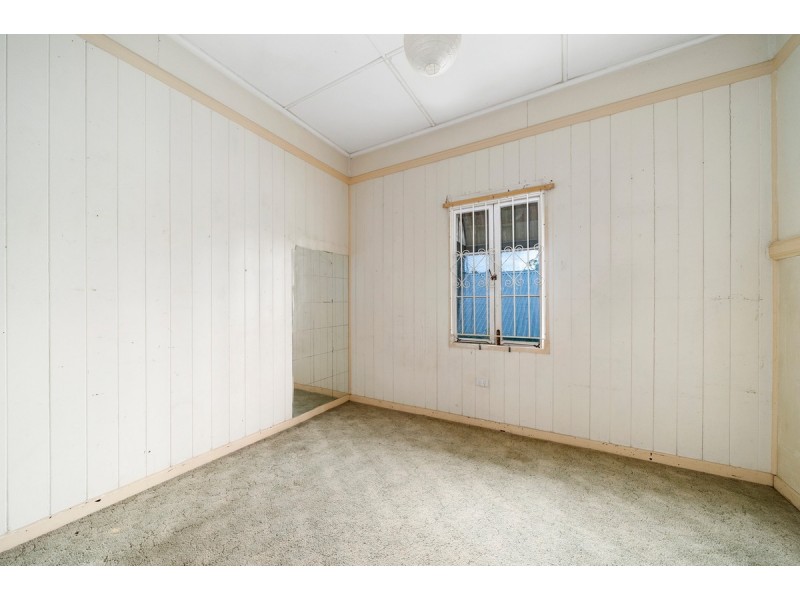 18 Shaw Street, Bardon QLD 4065