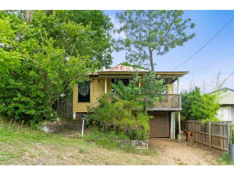 18 Shaw Street, Bardon QLD 4065