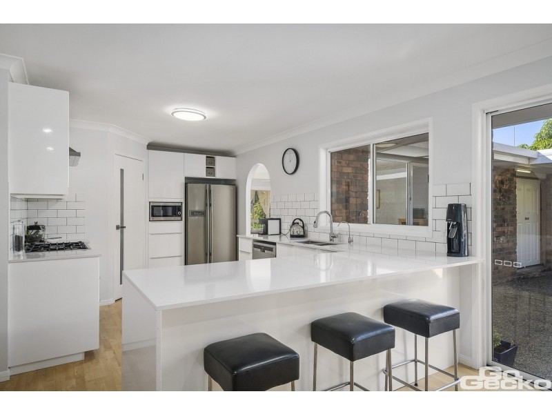 11 Triton Court, Ningi QLD 4511